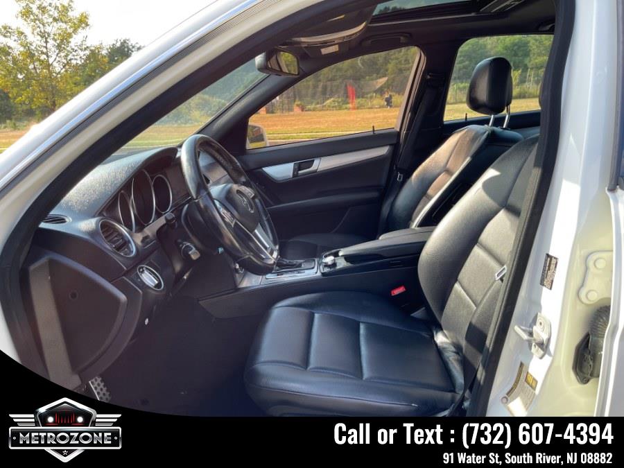 Used Mercedes-Benz C-Class 4dr Sdn C300 Luxury 4MATIC 2012 | Metrozone Motor Group. South River, New Jersey Used Mercedes-Benz C-Class 4dr Sdn C300 Luxury 4MATIC 2012 | Metrozone Motor Group. South River, New Jersey
