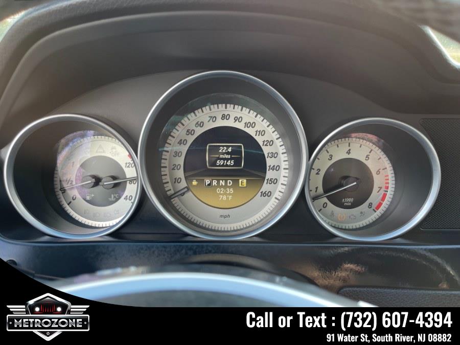 Used Mercedes-Benz C-Class 4dr Sdn C300 Luxury 4MATIC 2012 | Metrozone Motor Group. South River, New Jersey Used Mercedes-Benz C-Class 4dr Sdn C300 Luxury 4MATIC 2012 | Metrozone Motor Group. South River, New Jersey