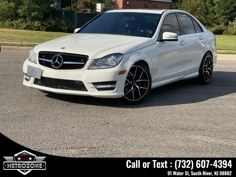 Used Mercedes-Benz C-Class 4dr Sdn C300 Luxury 4MATIC 2012 | Metrozone Motor Group. South River, New Jersey Used Mercedes-Benz C-Class 4dr Sdn C300 Luxury 4MATIC 2012 | Metrozone Motor Group. South River, New Jersey