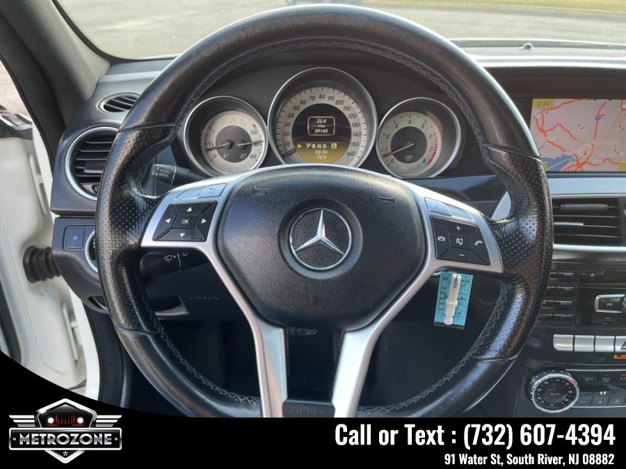 Used Mercedes-Benz C-Class 4dr Sdn C300 Luxury 4MATIC 2012 | Metrozone Motor Group. South River, New Jersey Used Mercedes-Benz C-Class 4dr Sdn C300 Luxury 4MATIC 2012 | Metrozone Motor Group. South River, New Jersey