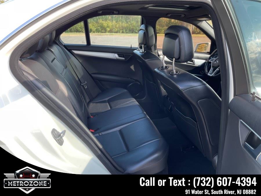 Used Mercedes-Benz C-Class 4dr Sdn C300 Luxury 4MATIC 2012 | Metrozone Motor Group. South River, New Jersey Used Mercedes-Benz C-Class 4dr Sdn C300 Luxury 4MATIC 2012 | Metrozone Motor Group. South River, New Jersey