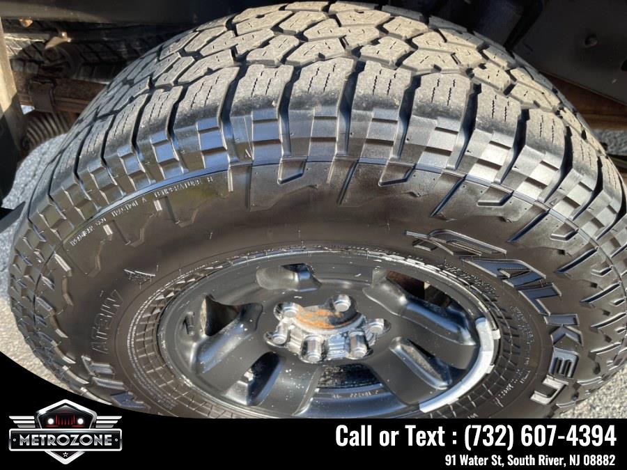 Used Toyota Tacoma Double 128" Auto 4WD 2005 | Metrozone Motor Group. South River, New Jersey Used Toyota Tacoma Double 128" Auto 4WD 2005 | Metrozone Motor Group. South River, New Jersey