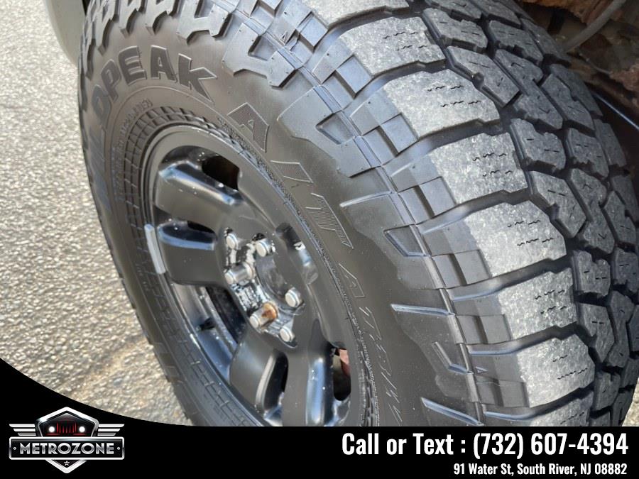 Used Toyota Tacoma Double 128" Auto 4WD 2005 | Metrozone Motor Group. South River, New Jersey Used Toyota Tacoma Double 128" Auto 4WD 2005 | Metrozone Motor Group. South River, New Jersey