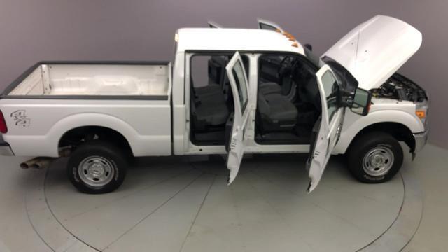 2015 Ford Super Duty F-250 Srw 4WD Crew Cab 156 XL, available for sale in Naugatuck, Connecticut | J&M Automotive Sls&Svc LLC. Naugatuck, Connecticut 2015 Ford Super Duty F-250 Srw 4WD Crew Cab 156 XL, available for sale in Naugatuck, Connecticut | J&M Automotive Sls&Svc LLC. Naugatuck, Connecticut