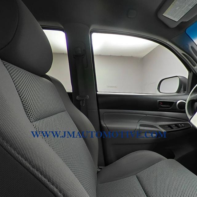 2015 Toyota Tacoma 4WD Double Cab LB V6 AT, available for sale in Naugatuck, Connecticut | J&M Automotive Sls&Svc LLC. Naugatuck, Connecticut 2015 Toyota Tacoma 4WD Double Cab LB V6 AT, available for sale in Naugatuck, Connecticut | J&M Automotive Sls&Svc LLC. Naugatuck, Connecticut