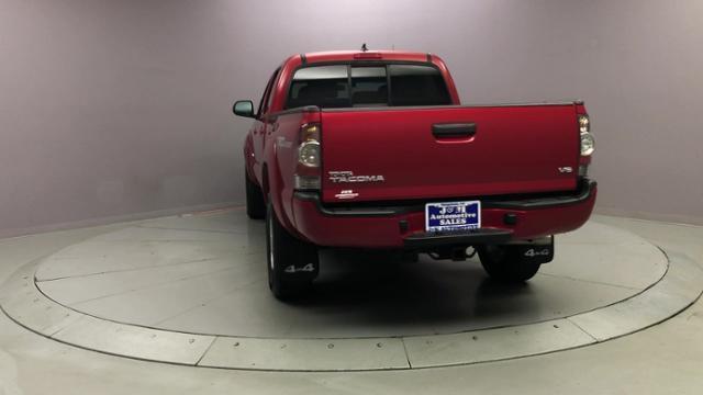 2015 Toyota Tacoma 4WD Double Cab LB V6 AT, available for sale in Naugatuck, Connecticut | J&M Automotive Sls&Svc LLC. Naugatuck, Connecticut 2015 Toyota Tacoma 4WD Double Cab LB V6 AT, available for sale in Naugatuck, Connecticut | J&M Automotive Sls&Svc LLC. Naugatuck, Connecticut