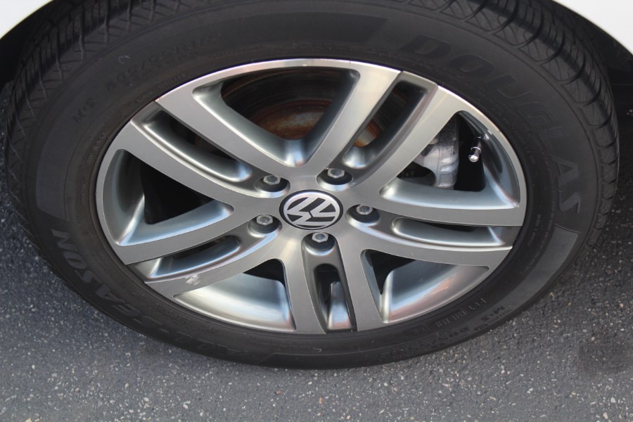 Used Volkswagen Jetta Sedan 4dr DSG TDI 2014 | Car Tec Enterprise Leasing & Sales LLC. Deer Park, New York Used Volkswagen Jetta Sedan 4dr DSG TDI 2014 | Car Tec Enterprise Leasing & Sales LLC. Deer Park, New York