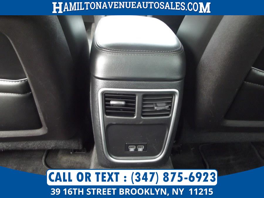 Used Chrysler 300 4dr Sdn Limited AWD 2016 | Hamilton Avenue Auto Sales DBA Nyautoauction.com. Brooklyn, New York Used Chrysler 300 4dr Sdn Limited AWD 2016 | Hamilton Avenue Auto Sales DBA Nyautoauction.com. Brooklyn, New York