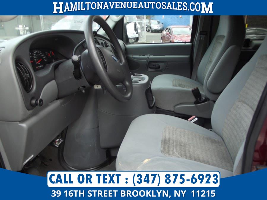 Used Ford Econoline Wagon XLT 2005 | Hamilton Avenue Auto Sales DBA Nyautoauction.com. Brooklyn, New York Used Ford Econoline Wagon XLT 2005 | Hamilton Avenue Auto Sales DBA Nyautoauction.com. Brooklyn, New York