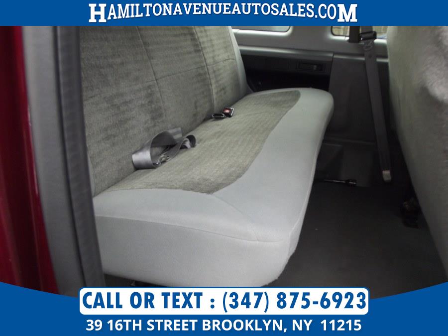 Used Ford Econoline Wagon XLT 2005 | Hamilton Avenue Auto Sales DBA Nyautoauction.com. Brooklyn, New York Used Ford Econoline Wagon XLT 2005 | Hamilton Avenue Auto Sales DBA Nyautoauction.com. Brooklyn, New York