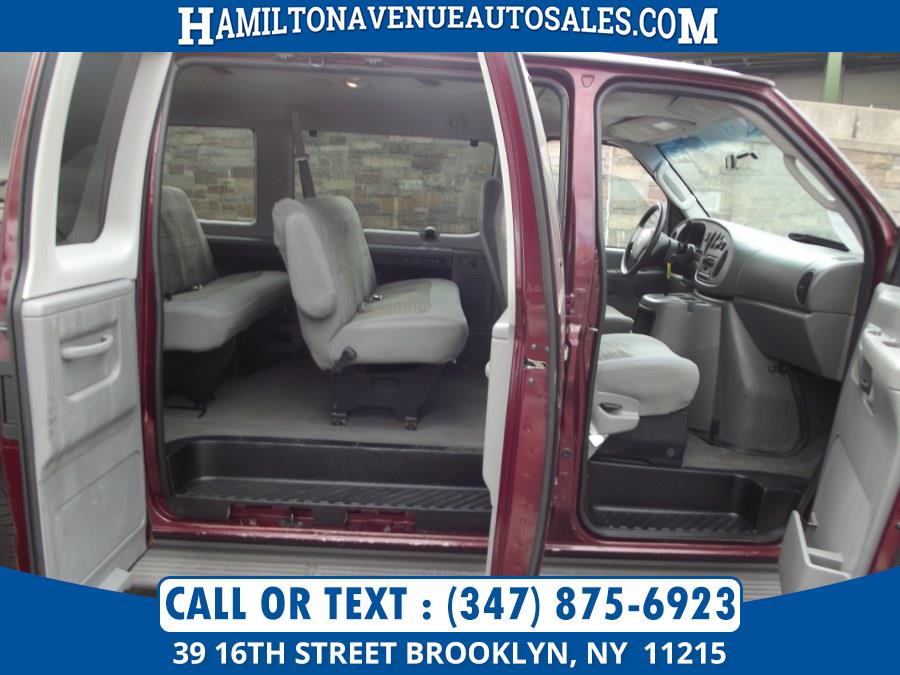 Used Ford Econoline Wagon XLT 2005 | Hamilton Avenue Auto Sales DBA Nyautoauction.com. Brooklyn, New York Used Ford Econoline Wagon XLT 2005 | Hamilton Avenue Auto Sales DBA Nyautoauction.com. Brooklyn, New York