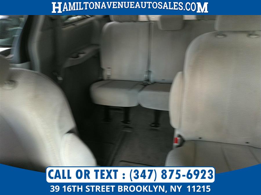 Used Toyota Sienna 5dr 7-Pass Van V6 LE AWD 2011 | Hamilton Avenue Auto Sales DBA Nyautoauction.com. Brooklyn, New York Used Toyota Sienna 5dr 7-Pass Van V6 LE AWD 2011 | Hamilton Avenue Auto Sales DBA Nyautoauction.com. Brooklyn, New York