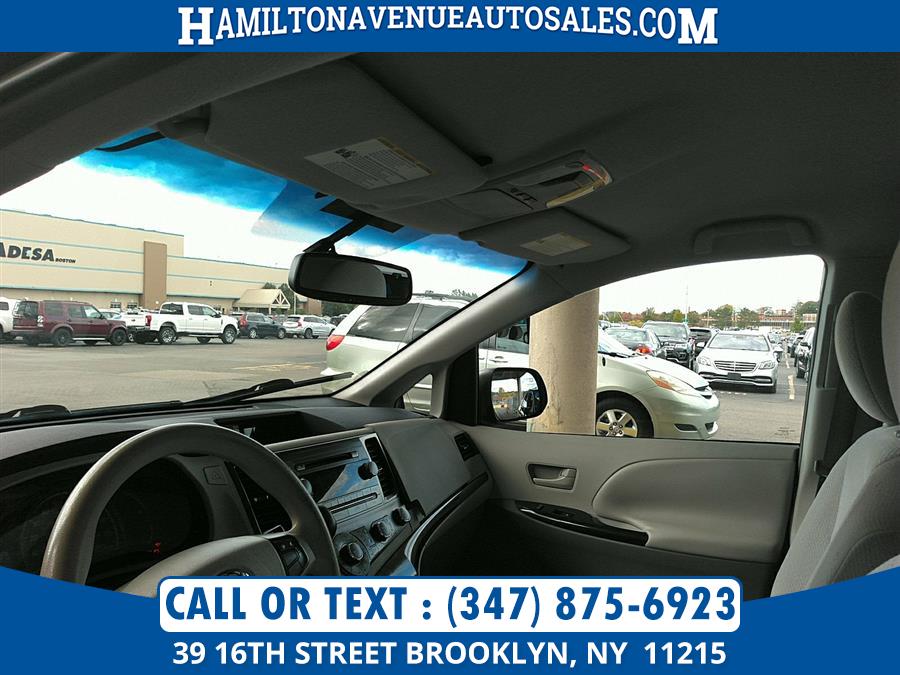 Used Toyota Sienna 5dr 7-Pass Van V6 LE AWD 2011 | Hamilton Avenue Auto Sales DBA Nyautoauction.com. Brooklyn, New York Used Toyota Sienna 5dr 7-Pass Van V6 LE AWD 2011 | Hamilton Avenue Auto Sales DBA Nyautoauction.com. Brooklyn, New York