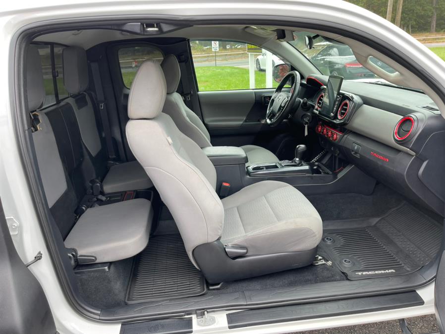 2018 Toyota Tacoma SR5 Access Cab 6'' Bed I4 4x4 AT (Natl), available for sale in South Windsor, Connecticut | Mike And Tony Auto Sales, Inc. South Windsor, Connecticut 2018 Toyota Tacoma SR5 Access Cab 6'' Bed I4 4x4 AT (Natl), available for sale in South Windsor, Connecticut | Mike And Tony Auto Sales, Inc. South Windsor, Connecticut