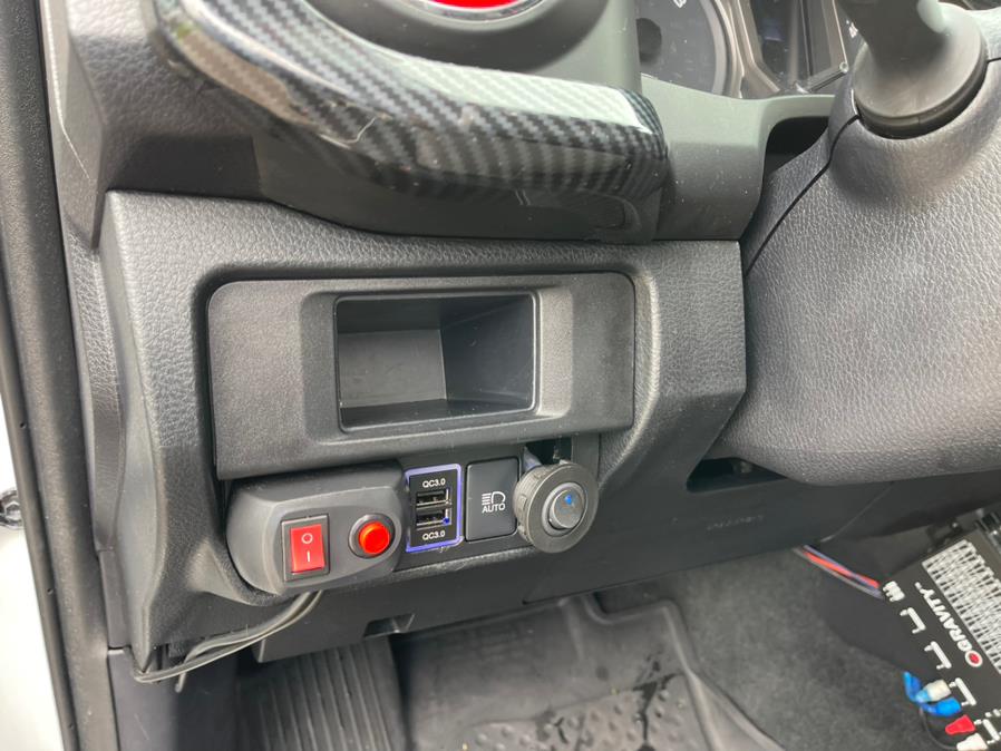 2018 Toyota Tacoma SR5 Access Cab 6'' Bed I4 4x4 AT (Natl), available for sale in South Windsor, Connecticut | Mike And Tony Auto Sales, Inc. South Windsor, Connecticut 2018 Toyota Tacoma SR5 Access Cab 6'' Bed I4 4x4 AT (Natl), available for sale in South Windsor, Connecticut | Mike And Tony Auto Sales, Inc. South Windsor, Connecticut