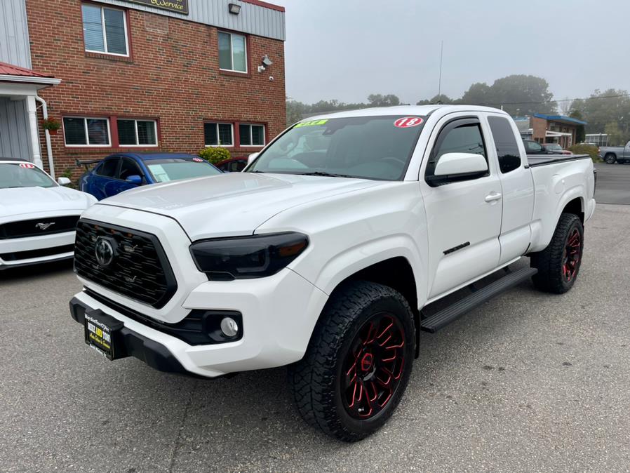 2018 Toyota Tacoma SR5 Access Cab 6'' Bed I4 4x4 AT (Natl), available for sale in South Windsor, Connecticut | Mike And Tony Auto Sales, Inc. South Windsor, Connecticut