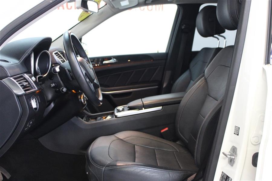 Used Mercedes-benz Gl 550 4MATIC 2015 | Fast Track Motors. Paterson, New Jersey Used Mercedes-benz Gl 550 4MATIC 2015 | Fast Track Motors. Paterson, New Jersey