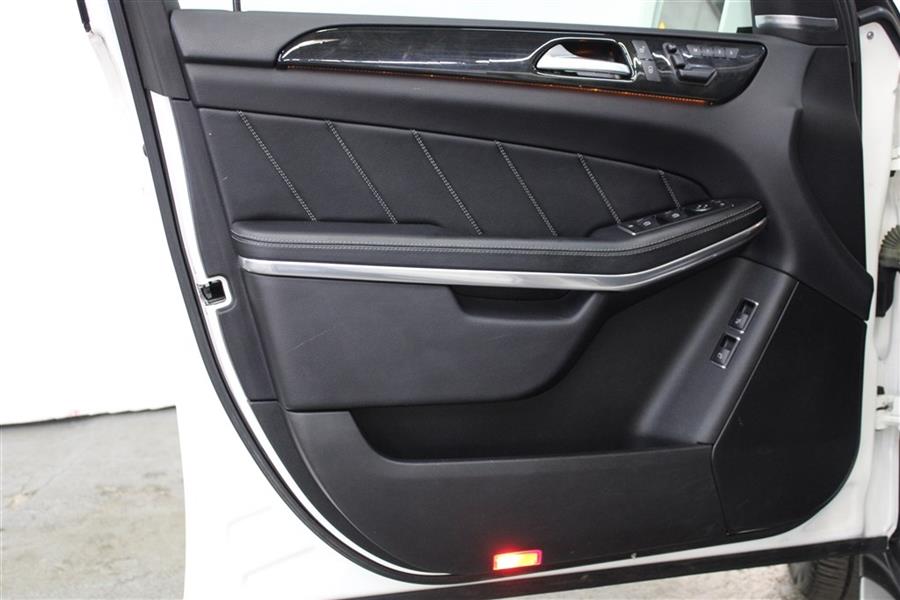 Used Mercedes-benz Gl 550 4MATIC 2015 | Fast Track Motors. Paterson, New Jersey Used Mercedes-benz Gl 550 4MATIC 2015 | Fast Track Motors. Paterson, New Jersey