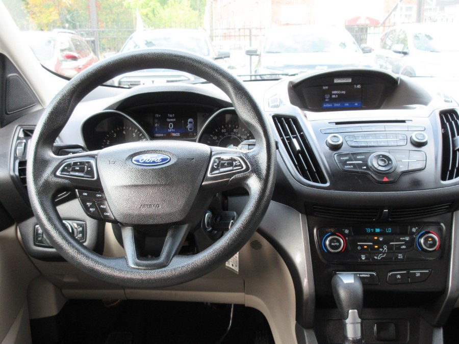 2017 Ford Escape SE 4WD, available for sale in Linden, New Jersey | Route 27 Auto Mall. Linden, New Jersey 2017 Ford Escape SE 4WD, available for sale in Linden, New Jersey | Route 27 Auto Mall. Linden, New Jersey