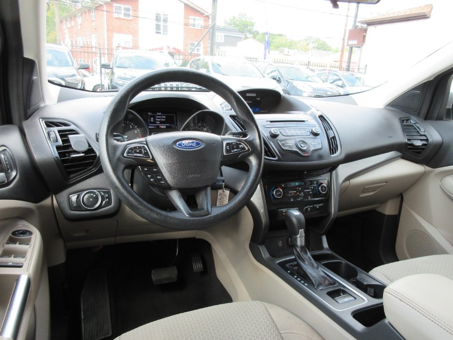 2017 Ford Escape SE 4WD, available for sale in Linden, New Jersey | Route 27 Auto Mall. Linden, New Jersey 2017 Ford Escape SE 4WD, available for sale in Linden, New Jersey | Route 27 Auto Mall. Linden, New Jersey