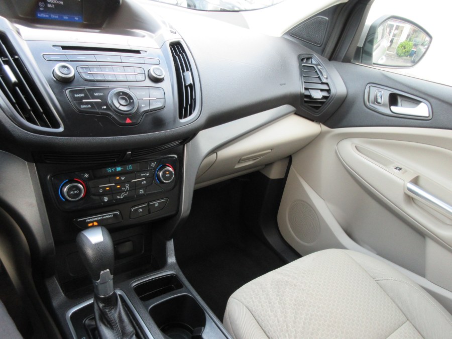 2017 Ford Escape SE 4WD, available for sale in Linden, New Jersey | Route 27 Auto Mall. Linden, New Jersey 2017 Ford Escape SE 4WD, available for sale in Linden, New Jersey | Route 27 Auto Mall. Linden, New Jersey