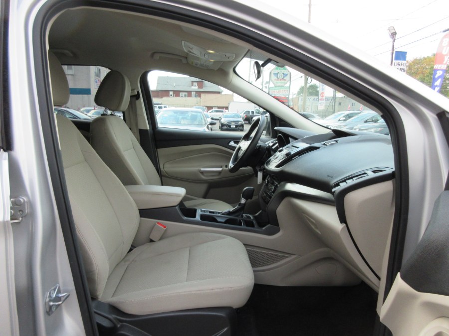 2017 Ford Escape SE 4WD, available for sale in Linden, New Jersey | Route 27 Auto Mall. Linden, New Jersey 2017 Ford Escape SE 4WD, available for sale in Linden, New Jersey | Route 27 Auto Mall. Linden, New Jersey
