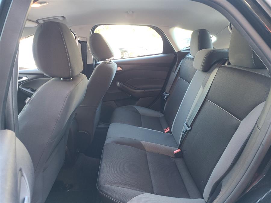 2014 Ford Focus 5dr HB SE, available for sale in Waterbury, Connecticut | National Auto Brokers, Inc.. Waterbury, Connecticut 2014 Ford Focus 5dr HB SE, available for sale in Waterbury, Connecticut | National Auto Brokers, Inc.. Waterbury, Connecticut