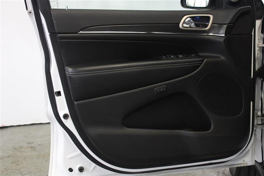 2017 Jeep Grand Cherokee LIMITED, available for sale in Paterson, New Jersey | Fast Track Motors. Paterson, New Jersey 2017 Jeep Grand Cherokee LIMITED, available for sale in Paterson, New Jersey | Fast Track Motors. Paterson, New Jersey