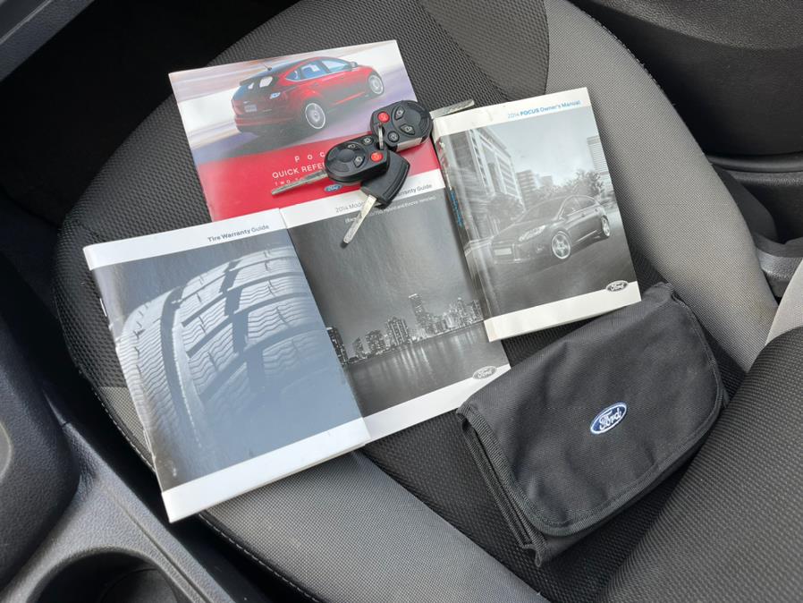 2014 Ford Focus 5dr HB SE, available for sale in Copiague, New York | Great Deal Motors. Copiague, New York 2014 Ford Focus 5dr HB SE, available for sale in Copiague, New York | Great Deal Motors. Copiague, New York