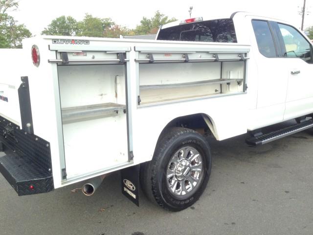 Used Ford F-350 Srw Super Duty XLT 4WD Commercial w/ rearCam 2017 | Car Revolution. Maple Shade, New Jersey Used Ford F-350 Srw Super Duty XLT 4WD Commercial w/ rearCam 2017 | Car Revolution. Maple Shade, New Jersey