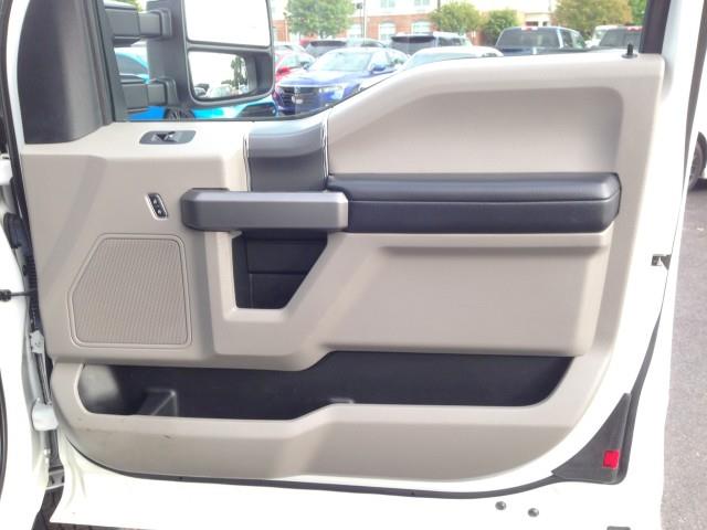 Used Ford F-350 Srw Super Duty XLT 4WD Commercial w/ rearCam 2017 | Car Revolution. Maple Shade, New Jersey Used Ford F-350 Srw Super Duty XLT 4WD Commercial w/ rearCam 2017 | Car Revolution. Maple Shade, New Jersey