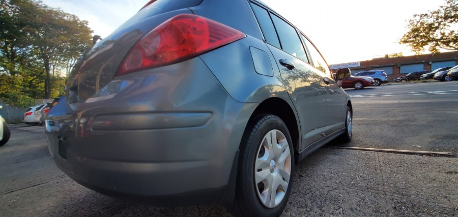 Used Nissan Versa 5dr HB I4 Auto 1.8 S 2010 | Rubber Bros Auto World. Brooklyn, New York Used Nissan Versa 5dr HB I4 Auto 1.8 S 2010 | Rubber Bros Auto World. Brooklyn, New York