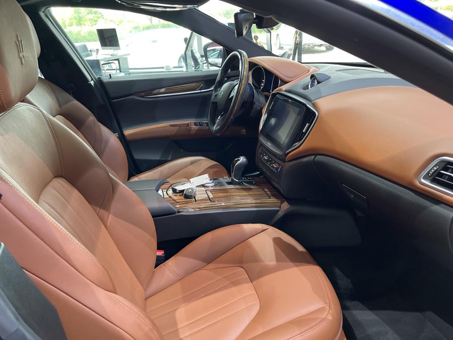 Used Maserati Ghibli S Q4 3.0L 2018 | Dream Car Gallery. Woodbury, New York Used Maserati Ghibli S Q4 3.0L 2018 | Dream Car Gallery. Woodbury, New York