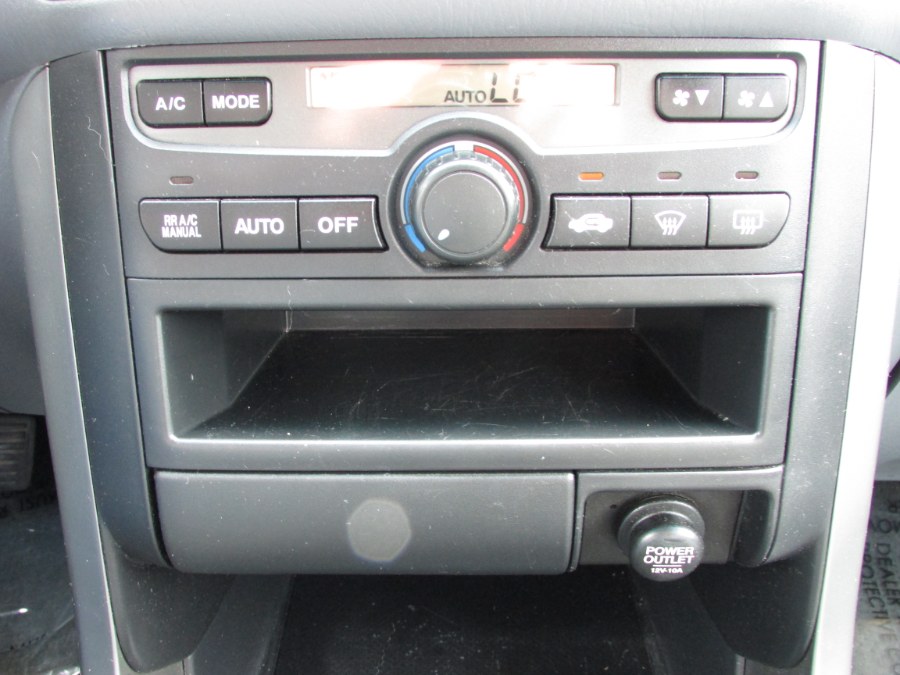 Used Honda Pilot 4WD EX Auto w/Leather 2003 | United Auto Sales of E Windsor, Inc. East Windsor, Connecticut Used Honda Pilot 4WD EX Auto w/Leather 2003 | United Auto Sales of E Windsor, Inc. East Windsor, Connecticut