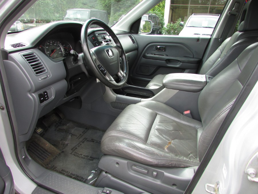 Used Honda Pilot 4WD EX Auto w/Leather 2003 | United Auto Sales of E Windsor, Inc. East Windsor, Connecticut Used Honda Pilot 4WD EX Auto w/Leather 2003 | United Auto Sales of E Windsor, Inc. East Windsor, Connecticut