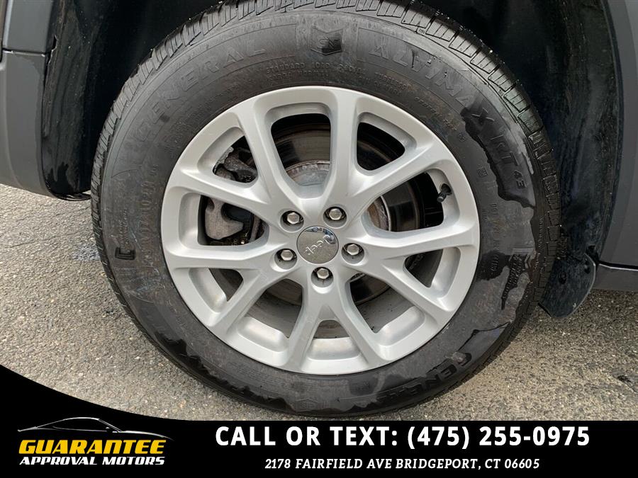 2017 Jeep Cherokee 75th Anniversary 4x4 4dr SUV, available for sale in Bridgeport, Connecticut | Guarantee Approval Motors. Bridgeport, Connecticut 2017 Jeep Cherokee 75th Anniversary 4x4 4dr SUV, available for sale in Bridgeport, Connecticut | Guarantee Approval Motors. Bridgeport, Connecticut