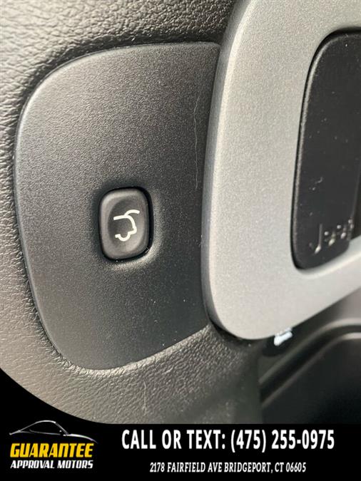2017 Jeep Cherokee 75th Anniversary 4x4 4dr SUV, available for sale in Bridgeport, Connecticut | Guarantee Approval Motors. Bridgeport, Connecticut 2017 Jeep Cherokee 75th Anniversary 4x4 4dr SUV, available for sale in Bridgeport, Connecticut | Guarantee Approval Motors. Bridgeport, Connecticut