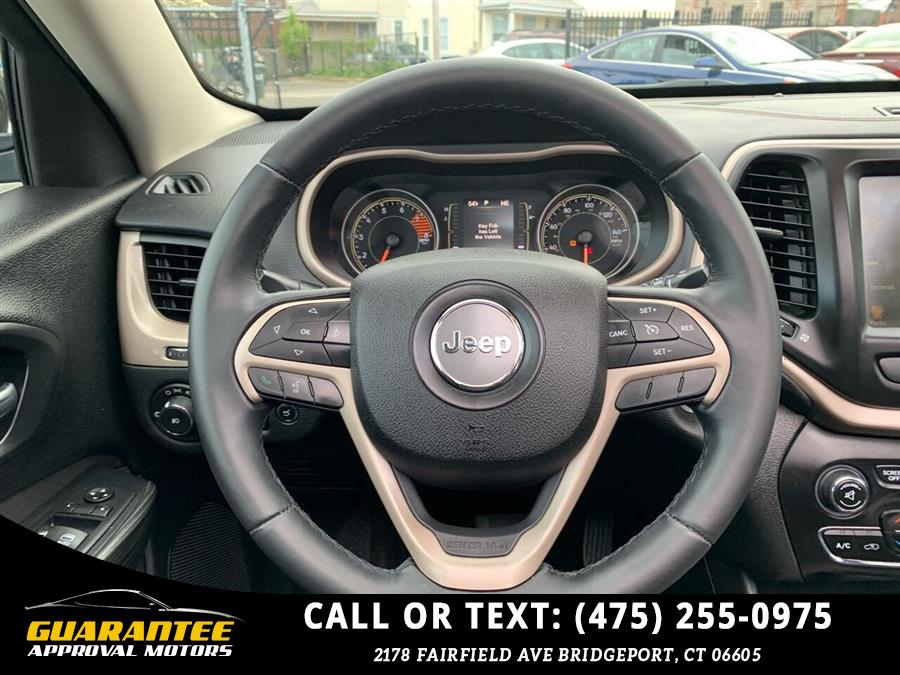 2017 Jeep Cherokee 75th Anniversary 4x4 4dr SUV, available for sale in Bridgeport, Connecticut | Guarantee Approval Motors. Bridgeport, Connecticut 2017 Jeep Cherokee 75th Anniversary 4x4 4dr SUV, available for sale in Bridgeport, Connecticut | Guarantee Approval Motors. Bridgeport, Connecticut