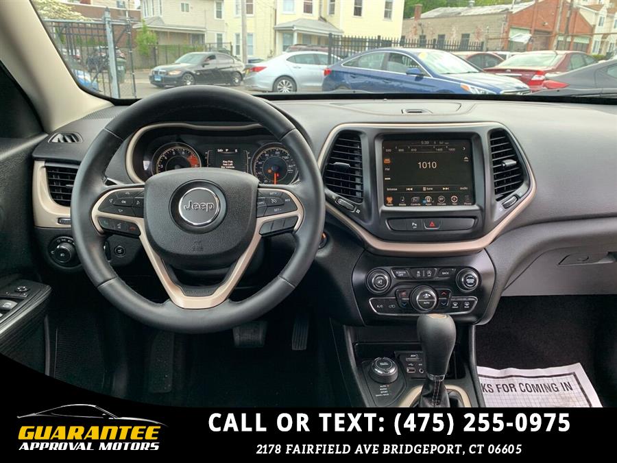 2017 Jeep Cherokee 75th Anniversary 4x4 4dr SUV, available for sale in Bridgeport, Connecticut | Guarantee Approval Motors. Bridgeport, Connecticut 2017 Jeep Cherokee 75th Anniversary 4x4 4dr SUV, available for sale in Bridgeport, Connecticut | Guarantee Approval Motors. Bridgeport, Connecticut