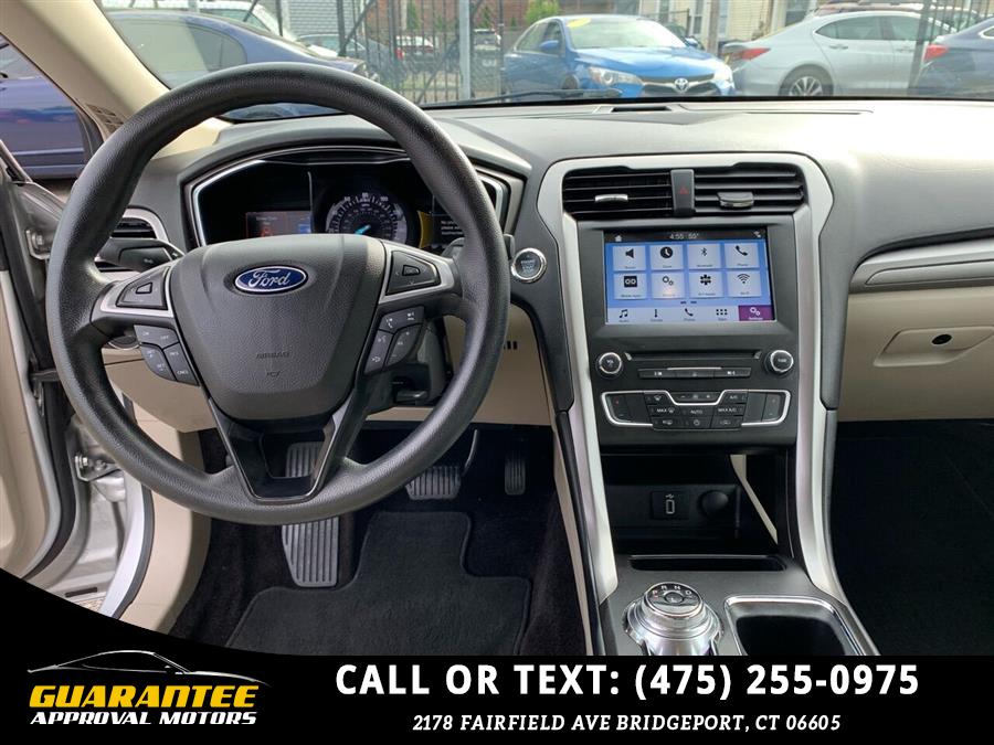 Used Ford Fusion SE 4dr Sedan 2017 | Guarantee Approval Motors. Bridgeport, Connecticut Used Ford Fusion SE 4dr Sedan 2017 | Guarantee Approval Motors. Bridgeport, Connecticut