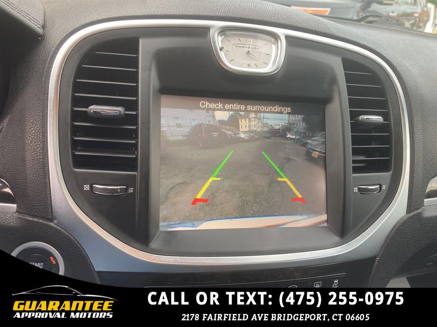 Used Chrysler 300 C AWD 4dr Sedan 2014 | Guarantee Approval Motors. Bridgeport, Connecticut Used Chrysler 300 C AWD 4dr Sedan 2014 | Guarantee Approval Motors. Bridgeport, Connecticut