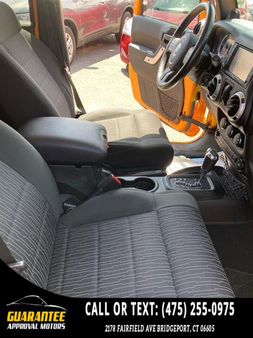 Used Jeep Wrangler Unlimited Sahara 4x4 4dr SUV 2012 | Guarantee Approval Motors. Bridgeport, Connecticut Used Jeep Wrangler Unlimited Sahara 4x4 4dr SUV 2012 | Guarantee Approval Motors. Bridgeport, Connecticut