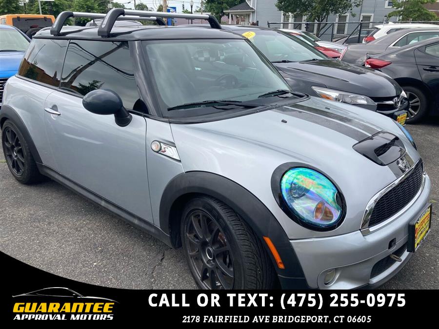 Used Mini Cooper S 2dr Hatchback 2009 | Guarantee Approval Motors. Bridgeport, Connecticut Used Mini Cooper S 2dr Hatchback 2009 | Guarantee Approval Motors. Bridgeport, Connecticut