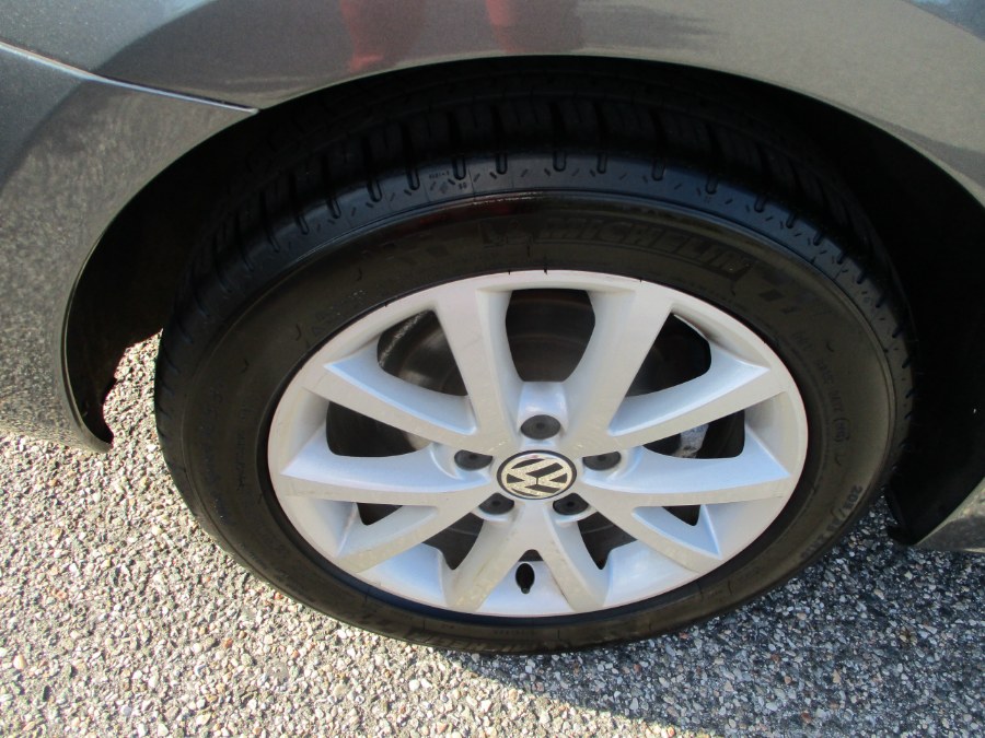 2014 Volkswagen Jetta Sedan 4dr Auto SE PZEV, available for sale in Massapequa, New York | South Shore Auto Brokers & Sales. Massapequa, New York 2014 Volkswagen Jetta Sedan 4dr Auto SE PZEV, available for sale in Massapequa, New York | South Shore Auto Brokers & Sales. Massapequa, New York