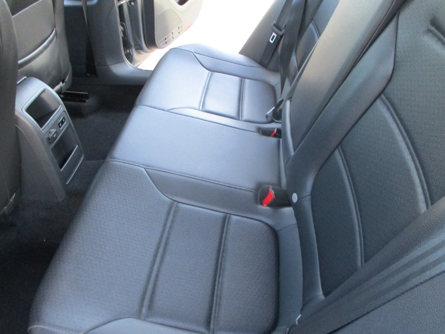 2014 Volkswagen Jetta Sedan 4dr Auto SE PZEV, available for sale in Massapequa, New York | South Shore Auto Brokers & Sales. Massapequa, New York 2014 Volkswagen Jetta Sedan 4dr Auto SE PZEV, available for sale in Massapequa, New York | South Shore Auto Brokers & Sales. Massapequa, New York