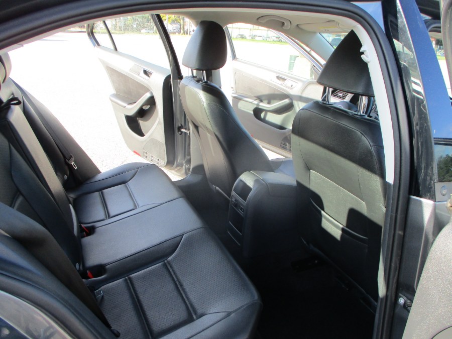 2014 Volkswagen Jetta Sedan 4dr Auto SE PZEV, available for sale in Massapequa, New York | South Shore Auto Brokers & Sales. Massapequa, New York 2014 Volkswagen Jetta Sedan 4dr Auto SE PZEV, available for sale in Massapequa, New York | South Shore Auto Brokers & Sales. Massapequa, New York
