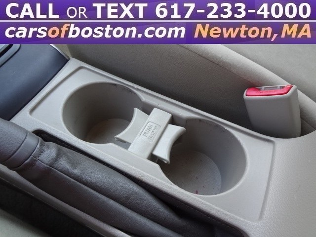 Used Toyota Corolla 4dr Sdn Auto LE 2010 | Motorcars of Boston. Newton, Massachusetts Used Toyota Corolla 4dr Sdn Auto LE 2010 | Motorcars of Boston. Newton, Massachusetts