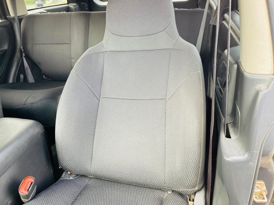 2004 Jeep Grand Cherokee 4dr Laredo 4WD, available for sale in New Britain, Connecticut | Supreme Automotive. New Britain, Connecticut 2004 Jeep Grand Cherokee 4dr Laredo 4WD, available for sale in New Britain, Connecticut | Supreme Automotive. New Britain, Connecticut