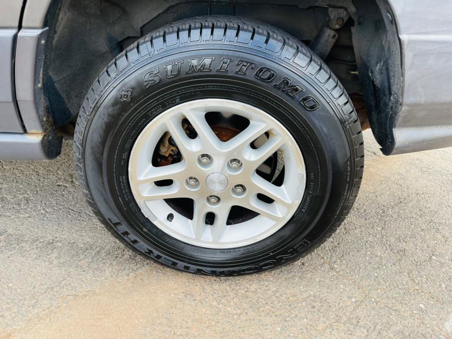 2004 Jeep Grand Cherokee 4dr Laredo 4WD, available for sale in New Britain, Connecticut | Supreme Automotive. New Britain, Connecticut 2004 Jeep Grand Cherokee 4dr Laredo 4WD, available for sale in New Britain, Connecticut | Supreme Automotive. New Britain, Connecticut