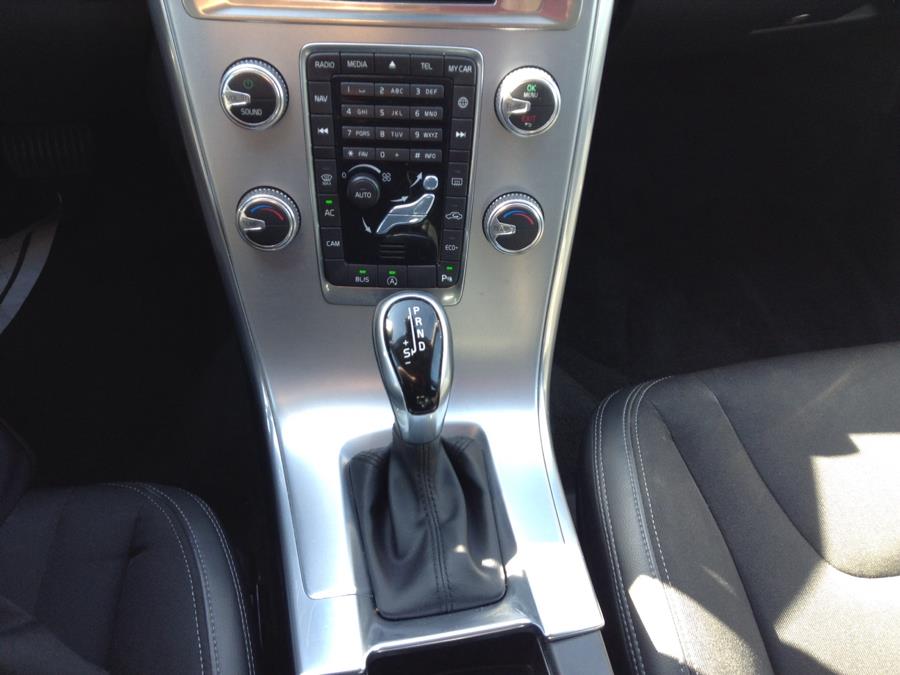 Used Volvo XC60 T5 FWD 2017 | Eurocars Plus. Groton, Connecticut Used Volvo XC60 T5 FWD 2017 | Eurocars Plus. Groton, Connecticut